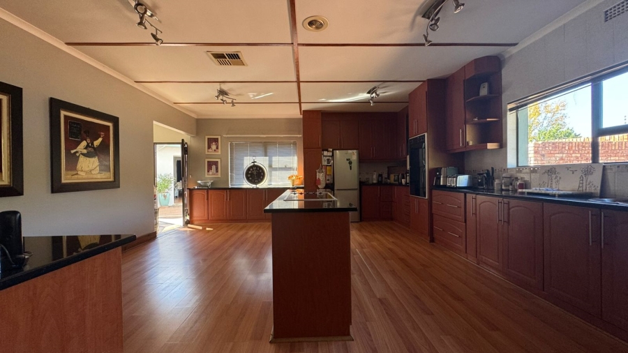 4 Bedroom Property for Sale in El Toro Park Northern Cape